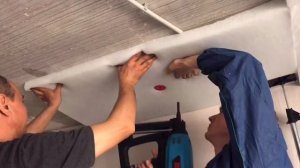 Бескаркасная шумоизоляция натяжного потолка