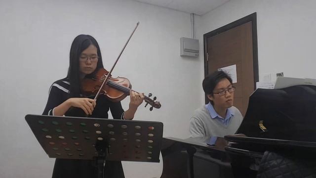 ABRSM 2016-2019 Violin Grade 2 - A2 Performance [German Dance] смотреть онлайн