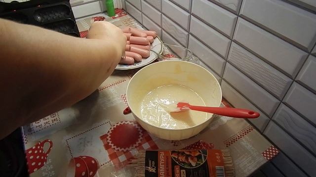 КОРН ДОГИ в сосисочнице смотреть онлайн