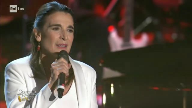 Lina Sastri "Corpo celeste" di Anna Maria Ortese e "Assaje" смотреть онлайн