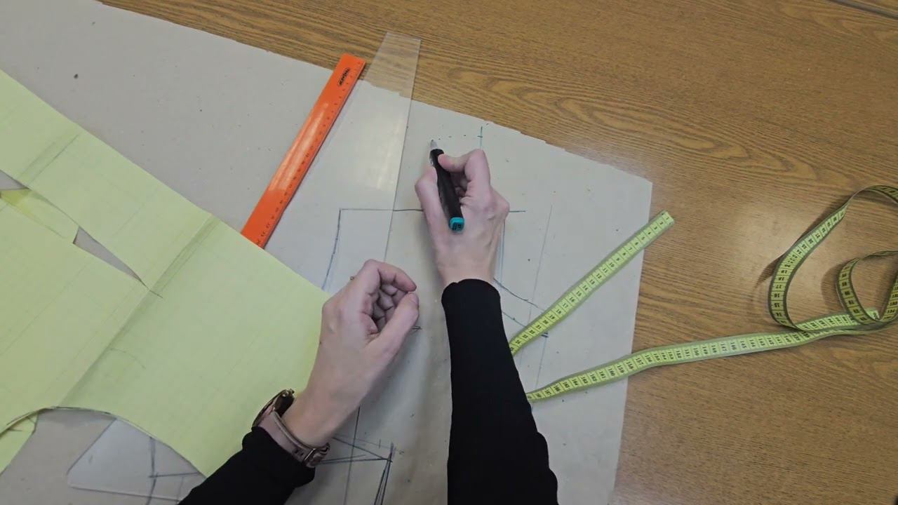 Размоделирование базовой основы ( расширение) для женского жакет пиджачного типа. смотреть онлайн