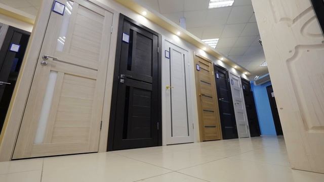 Двери из экошпона от группы компаний "Двери Оптом" в фирменных магазинах "Галерея дверей".mp4 смотреть онлайн