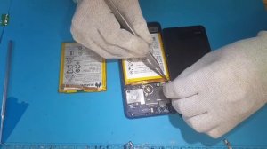 Ремонт Honor 8, замена аккумулятора батарея.mp4