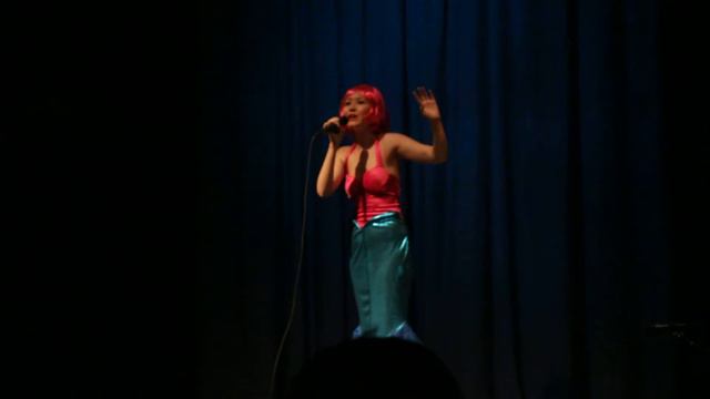 Genevieve as Disney's Ariel Singing "Part of your World" смотреть онлайн