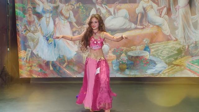 Восточный танец . Дети. Тодоренко Ирина дебют санкт петербург 1 место смотреть онлайн