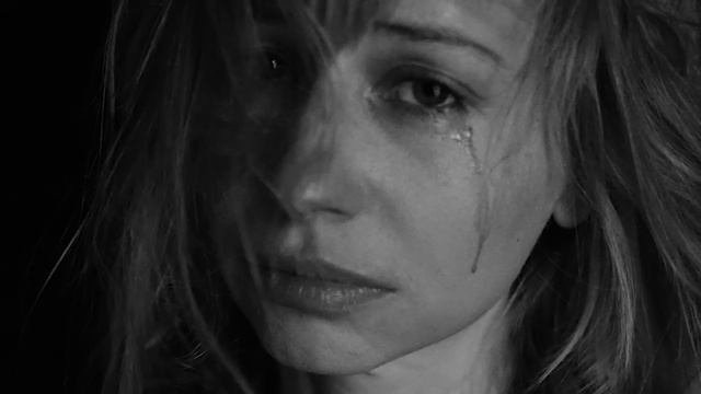 Свекровь налысо обрила нелюбимую невестку, чтобы отомстить. А на утро была шокирована увиденным. смотреть онлайн