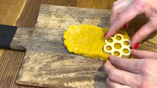 ДВЕ МИНУТЫ ВЫПЕЧКИ ПЕЧЕНЬЕ БЕЗ МУКИ КЕТО #lowcarb #кетопеченье #диабет #keto