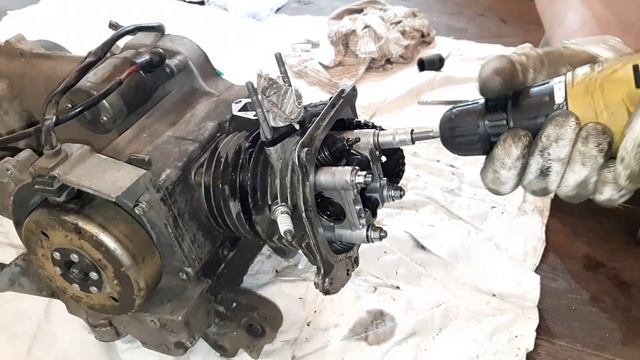 Полная разборка двигателя извлекаем коленвал скутер 50-80 139qmb смотреть онлайн