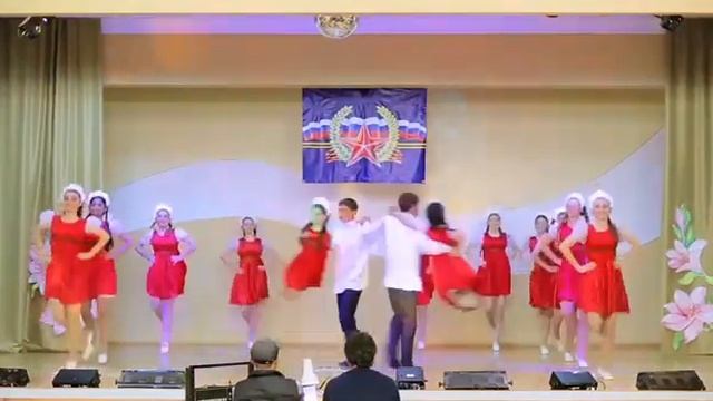 Русский танец "Волга речка" смотреть онлайн
