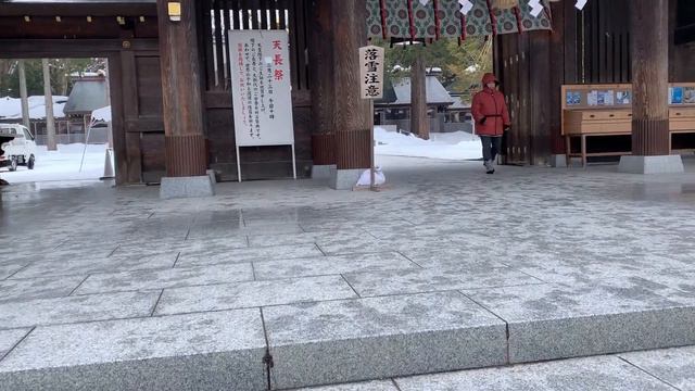 Let's go inside a shinto shrine! Hokkaido #5 смотреть онлайн