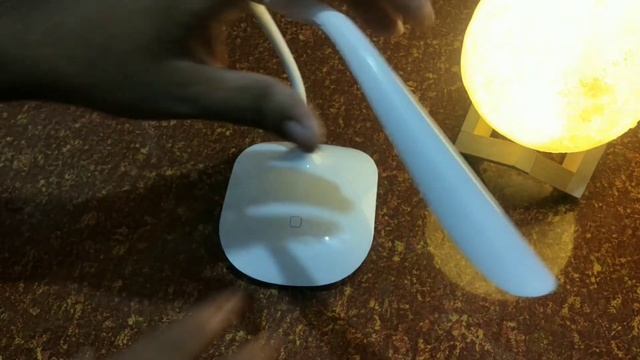 LED Touch On/Off Switch Desk Lamp/Student Study Reading Dimmer Rechargeable. смотреть онлайн