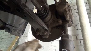 Скрип при повороте руля или как быстро выбить шаровую.