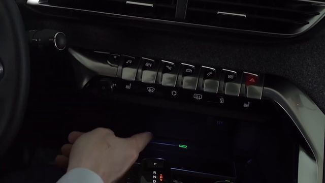 PEUGEOT 5008 SUV | Smartphone Charging смотреть онлайн