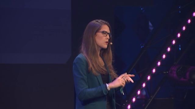 How to Scale Your Product to 140 Countries in 5 Years by Alice Newton-Rex from WorldRemit смотреть онлайн