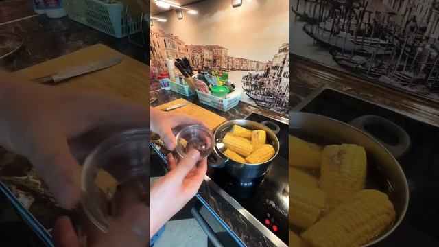 Вареная Кукуруза VS Жареная! Очень вкусно! #кукуруза #варенаякукуруза
