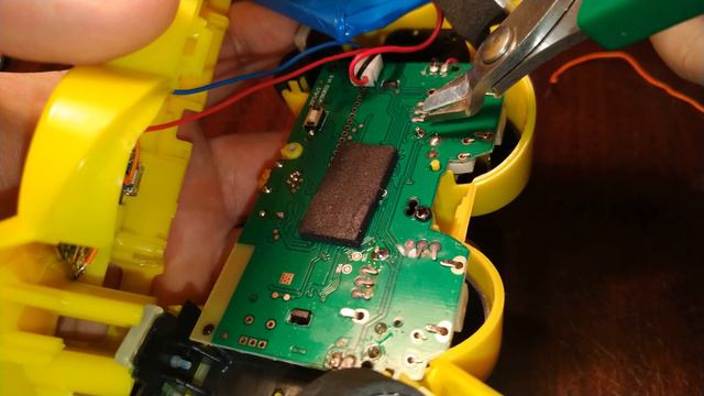 Почему джойстик от пс3 playstation 3 не зарежается от зарядного на телефон ? смотреть онлайн