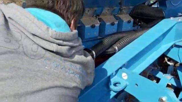 Запуск в эксплуатацию посевного комплекса Lemken COMPACT-SOLITAIR 9/600 KH смотреть онлайн