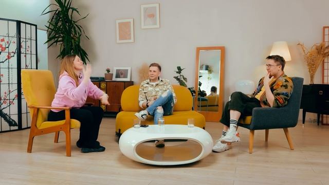 МЕНЯ БЕСИТ: фестиваль хинкалек, разбросанные носки и кто достоин «кушать» смотреть онлайн