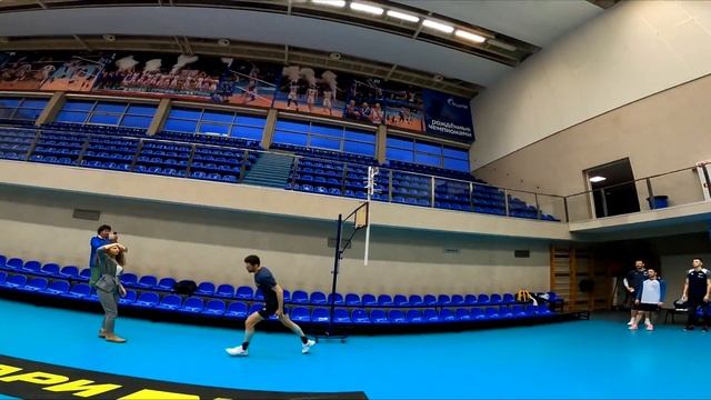 Соревнования по прыжкам | Vertical Jump Challenge | От первого лица смотреть онлайн