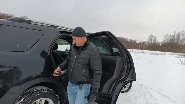 Ford Explorer семейный кроссовер дешевле москвича. Осмотрим-оценим.