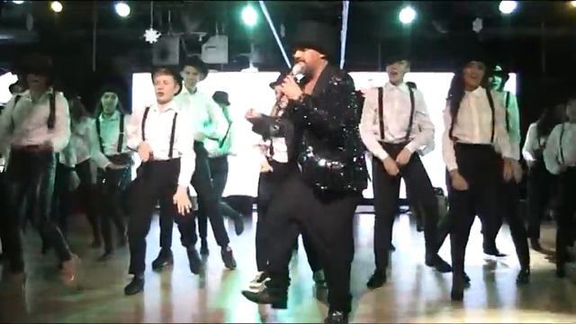 Продюсерский центр | STAR★TIME Человек-чемодан. смотреть онлайн