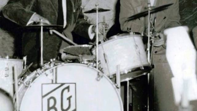 Benny Goodman Quintet 9/25/1943 "Three Little Words" Gene Krupa, Jess Stacy, Allen Reuss, Sid Weiss смотреть онлайн