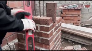 переженный кирпич на белый шов-кладка в стиле ручной формовки