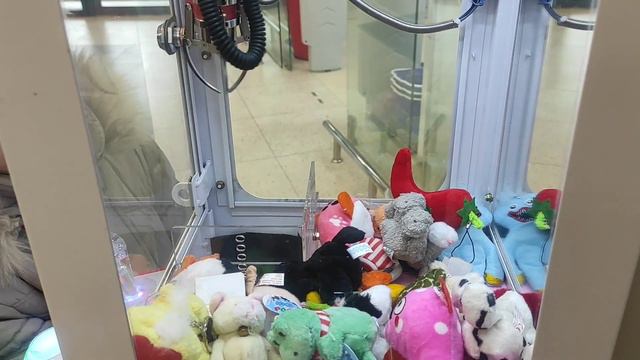 Автомат с игрушками мини, проверяем три разных🌺 #автоматсигрушками #хватайка #clawmachine