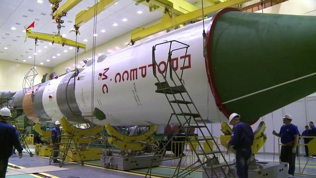 Как собирают корабль в космос. Ракета "Союз 2" и грузовик "Прогресс" Роскосмос 2016 смотреть онлайн