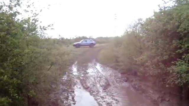 Subaru Leone EA81 fun in the mud 2 смотреть онлайн
