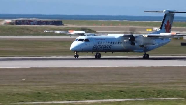 ? Vancouver Airport LIVE With ATC