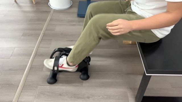 Мини-Велотренажер / Mini Exercise Bike / Pedal Exerciser / Rehabilitation Exercise Bike смотреть онлайн