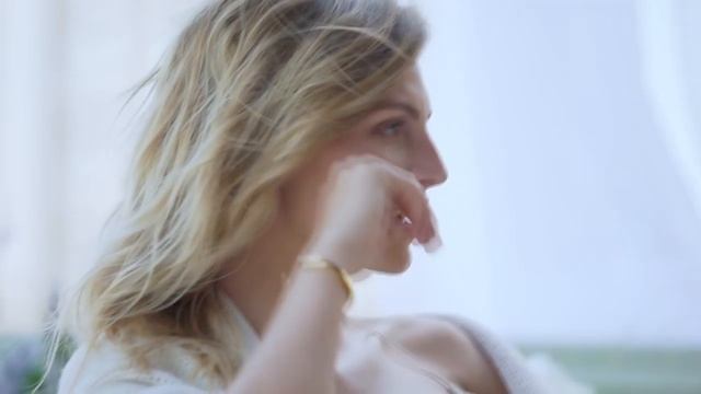 ELIZABETH ARDEN WHITE TEA смотреть онлайн