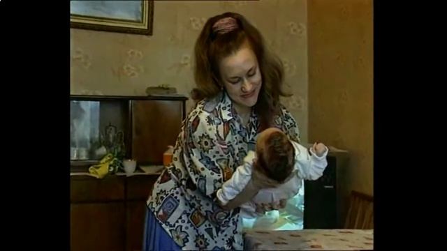 Мамины заботы Как держать новорожденного смотреть онлайн