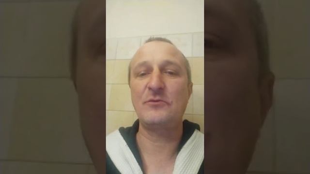 Анекдот про курча та дзьобики