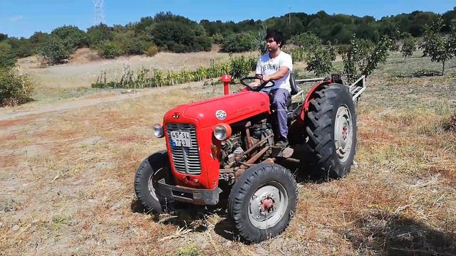 DEMİRCİ'de EMRE traktör sürüyor смотреть онлайн