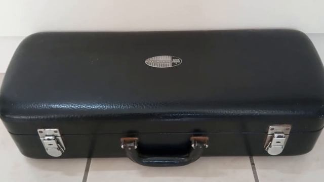 King Cleveland 613 alto saxophone смотреть онлайн