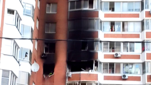 Бабушка подожгла свою квартиру 2 [Пожар] смотреть онлайн