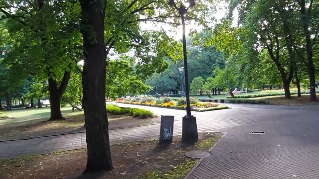 ПРАДО В РИГЕ // ПЛЮСЫ И МИНУСЫ РИГИ // ДВА МАКЛАРЕНА и МНОГО КОФЕ. смотреть онлайн