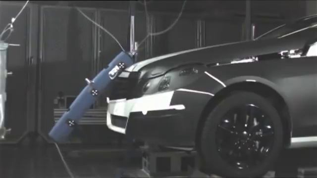 Mercedes-Benz - Pedestrain protection - Active Bonnet смотреть онлайн