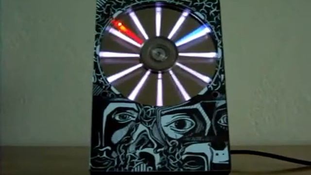 Светодиодный циферблат и HDD часы смотреть онлайн