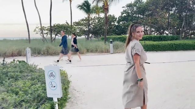 ASMR Walking on Miami beach park, Прогулка по Майами бич?? смотреть онлайн