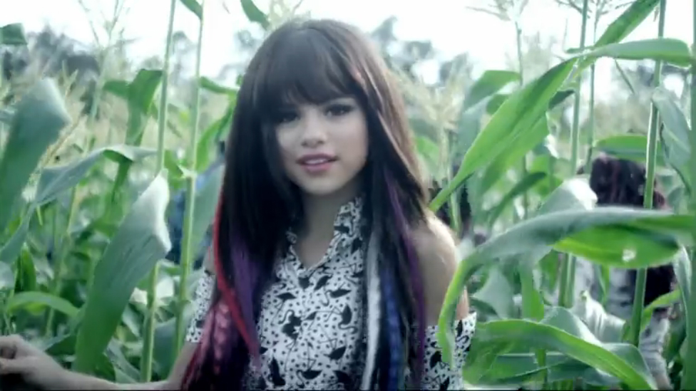 Selena Gomez & The Scene - Hit The Lights смотреть онлайн