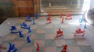 Играем в СОЛДАТИКИ как в ШАШКИ. Развивающие игры для детей.