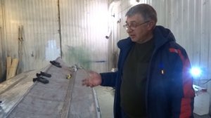 Очистка корпуса лодки от старой краски