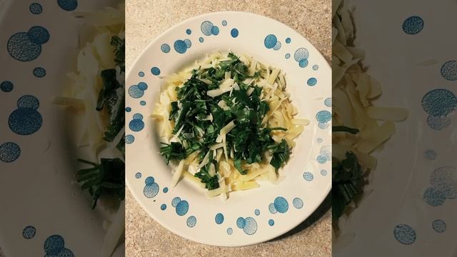 Жаркое с белыми грибами в горшочке