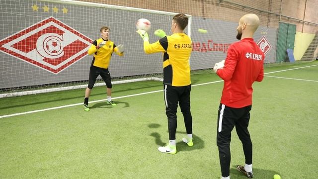 Тренировка вратарей "Арарата" смотреть онлайн