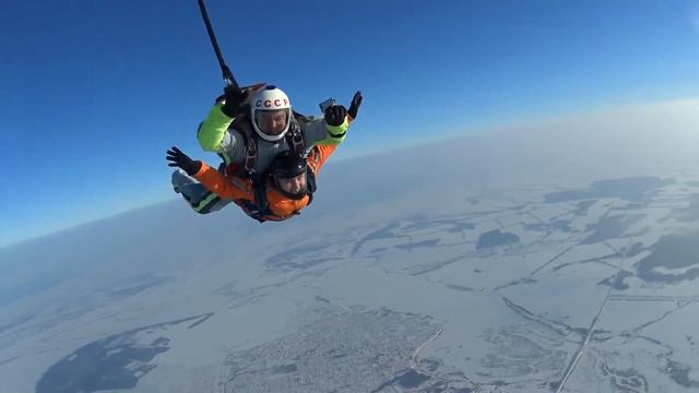 прыжок с парашютом, 4000 м , Мензелинск, 17.01.2021. Диана Камаева. смотреть онлайн