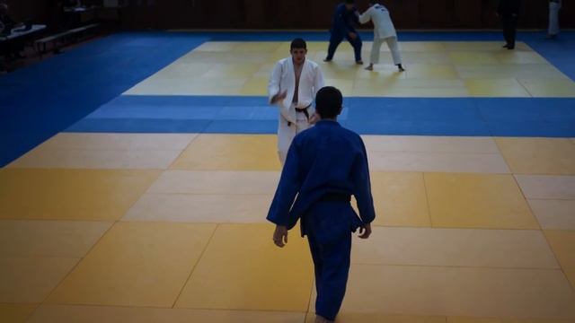 Абьян Сергей - выход в финал - начало схватки