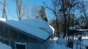 Как быстро почистить снег с теплицы / How to quickly clean snow from a greenhouse
